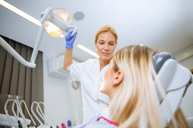 Votre dentiste prend soin de vous